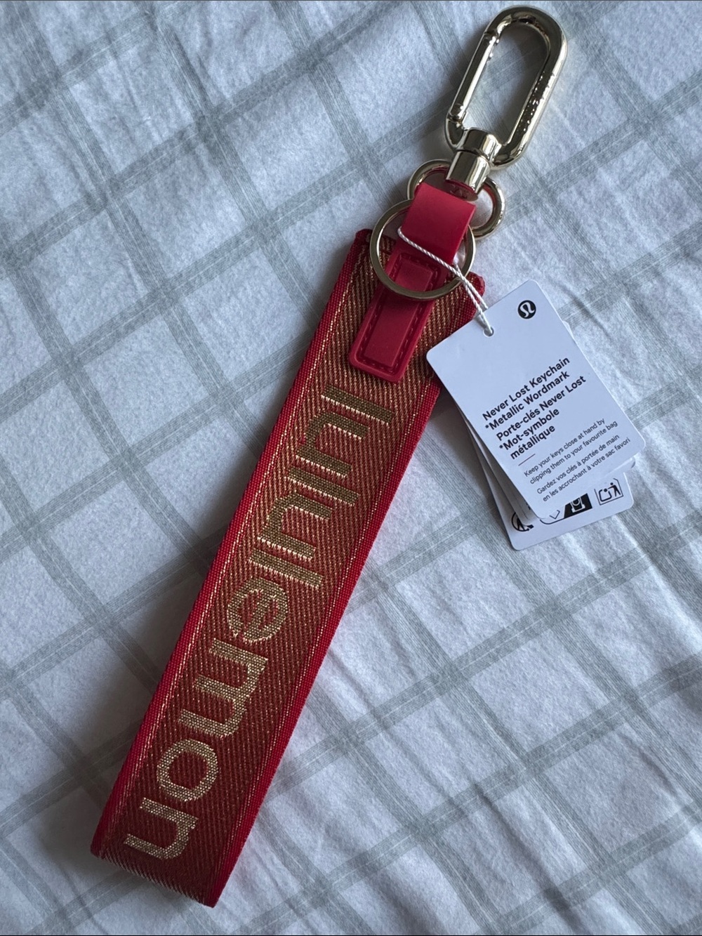 ๐๐งงLululemon Lunar New Year Never Lost Keychain Metallic Wordmark - Oxford Red - Picture 3 of 4